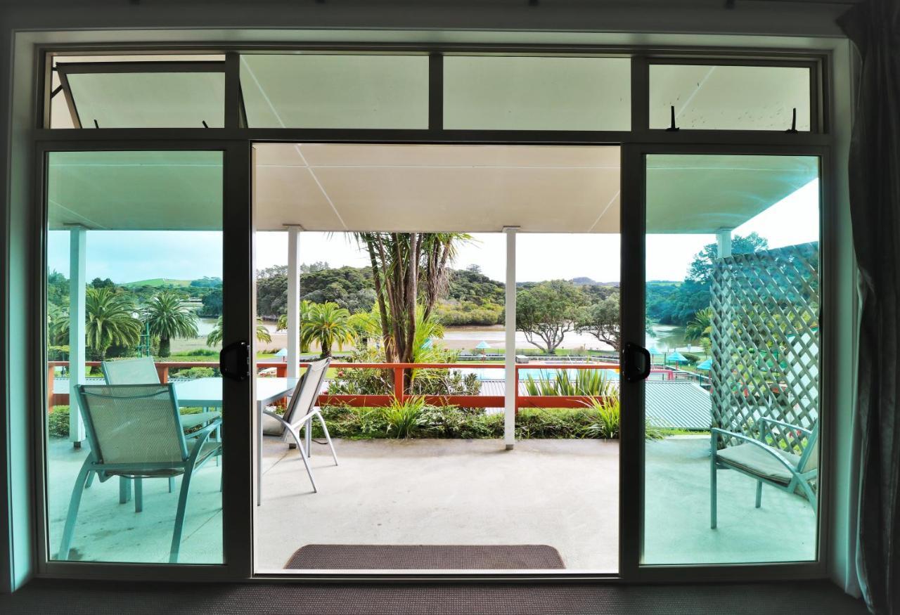 Haruru Falls & Conference Centre Resort