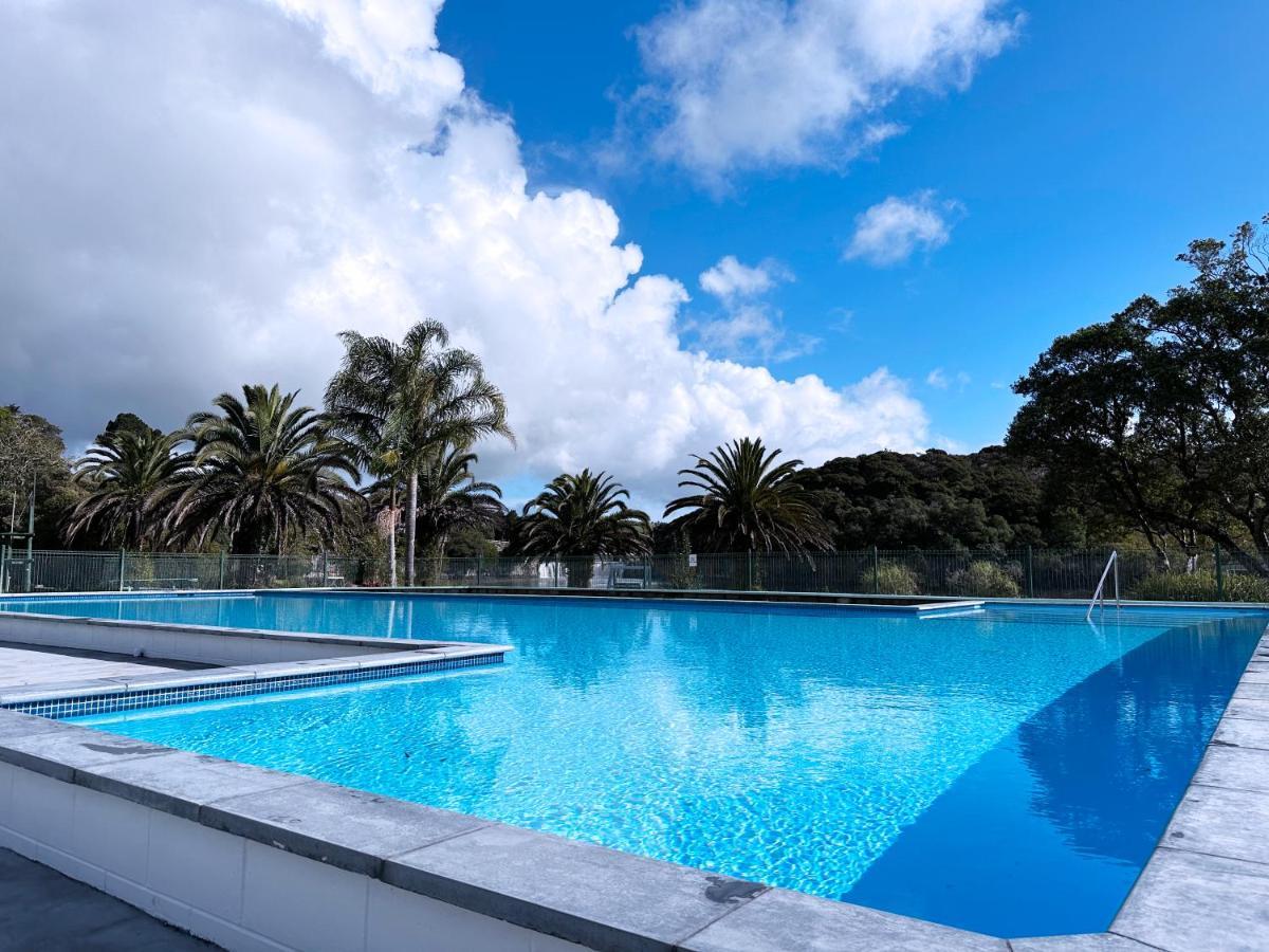 Haruru Falls & Conference Centre Resort 4*